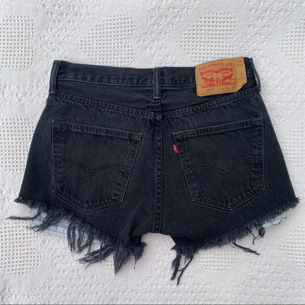501 Levi’s High Rise Button Fly Cut Off Jean Short Black Denim